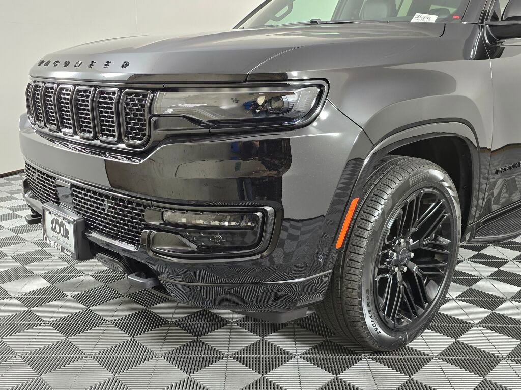 New 2025 Jeep Wagoneer L Series II w/ HD Trailer Tow Package w/25F image 11