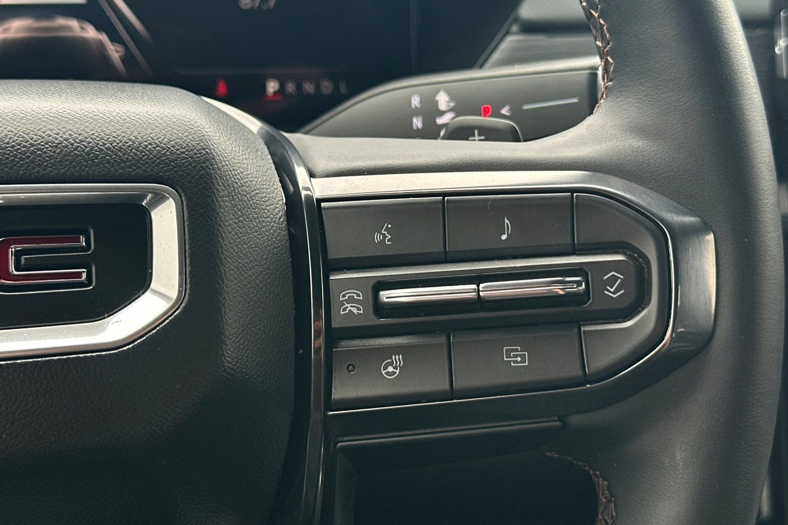 Used 2025 GMC Acadia AT4 w/ LPO, Floor Liner Package image 35