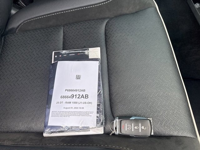 Used 2025 RAM 1500 Laramie image 25