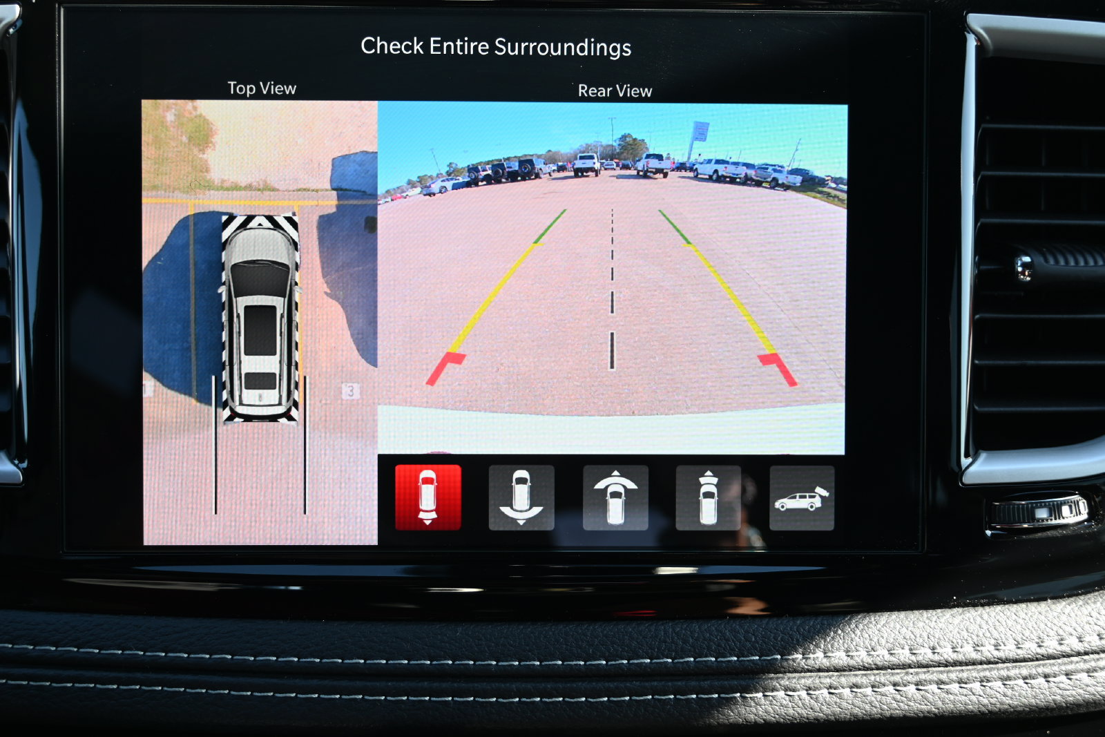 New 2026 Chrysler Pacifica Select AWD/4WD image 12