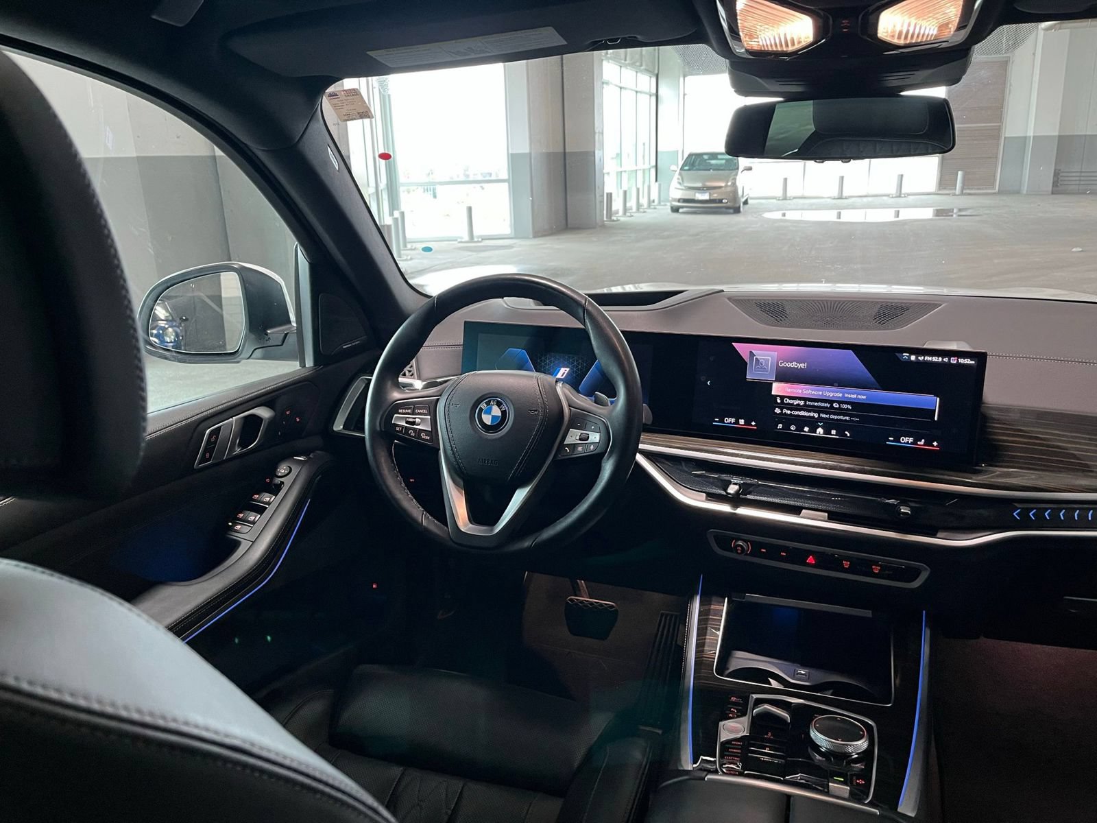 Used 2025 BMW X5 xDrive50e AWD/4WD image 39