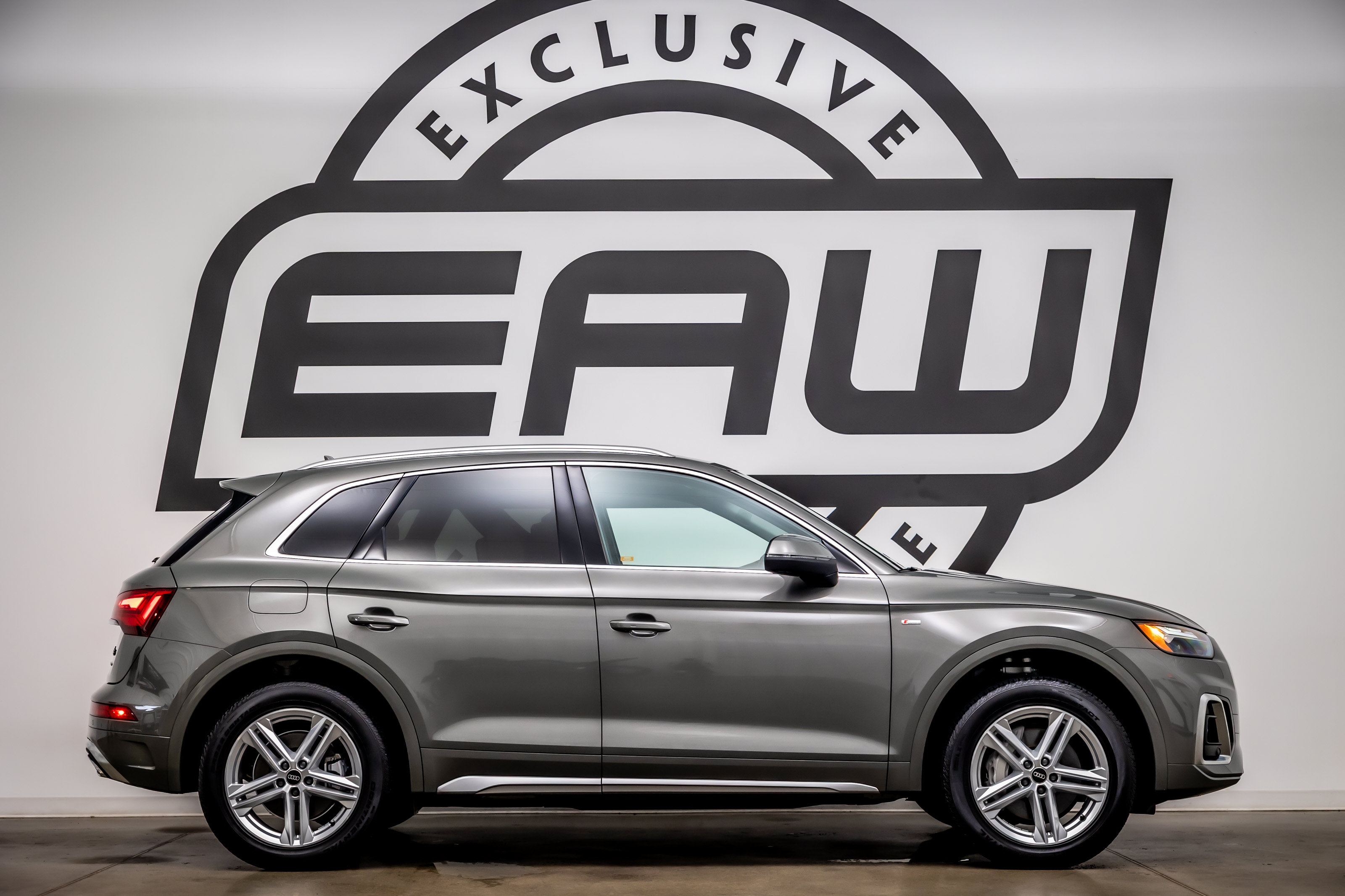 Used 2025 Audi Q5 e Premium Plus w/ Premium Plus Package AWD/4WD image 9