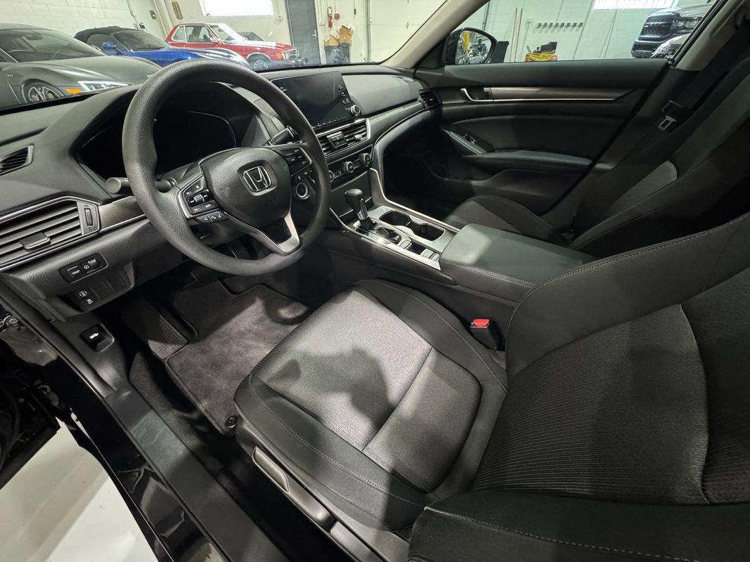 Used 2018 Honda Accord LX image 10