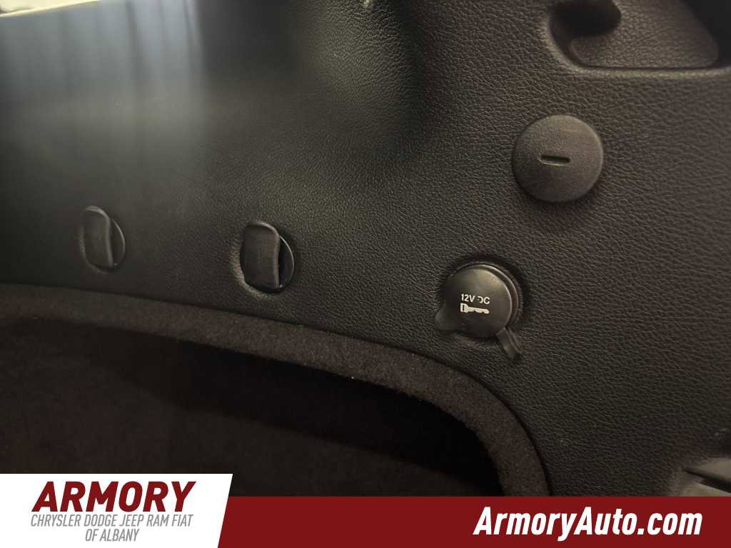 Used 2020 Jeep Grand Cherokee Laredo w/ 18" Wheel & 8.4" Radio Group image 28