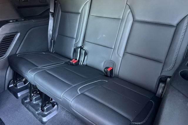 Used 2022 GMC Yukon Denali w/ Denali Premium Package AWD/4WD image 19