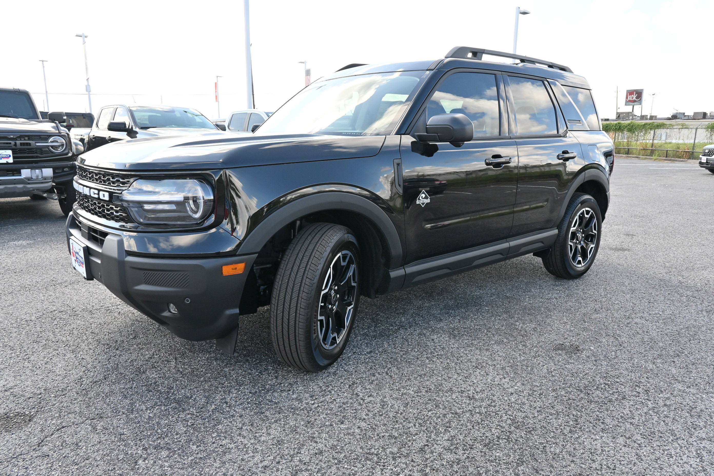 New 2025 Ford Bronco Sport Outer Banks w/ Outer Banks Tech Package+ image 8