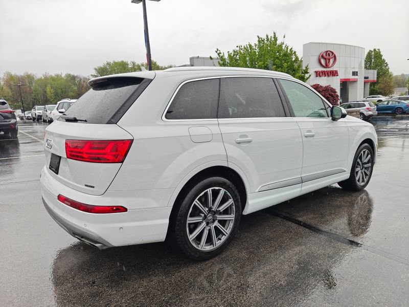Used 2019 Audi Q7 3.0T Premium Plus w/ Premium Plus Package AWD/4WD image 4