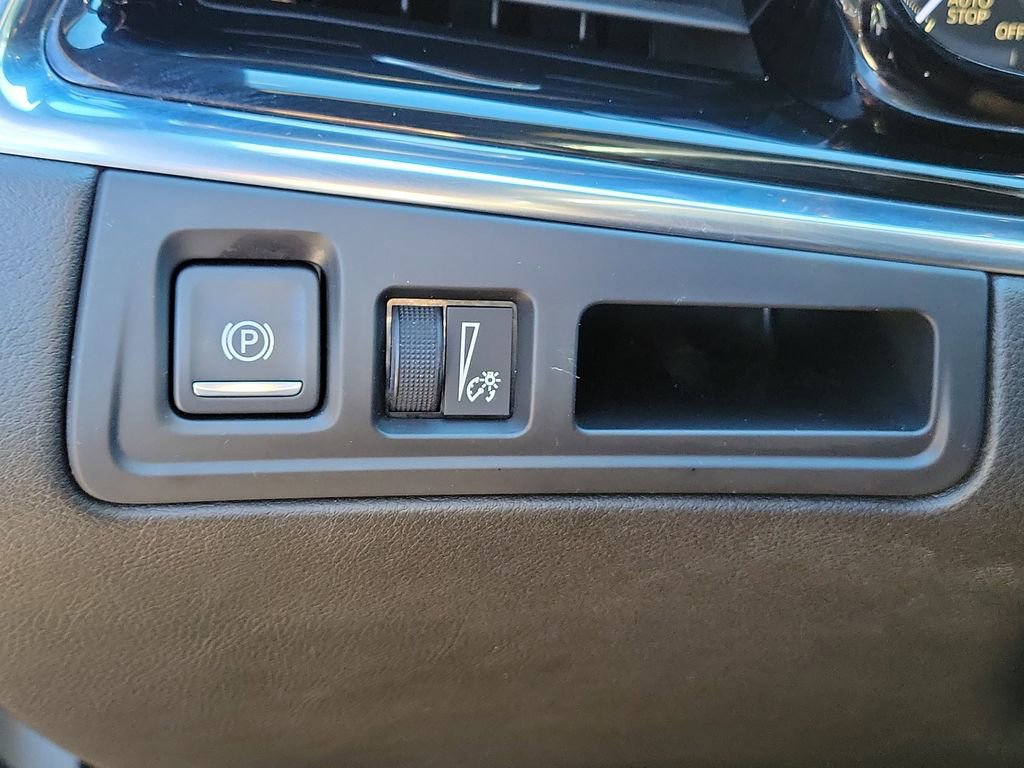 Used 2020 Cadillac XT6 Premium Luxury image 24