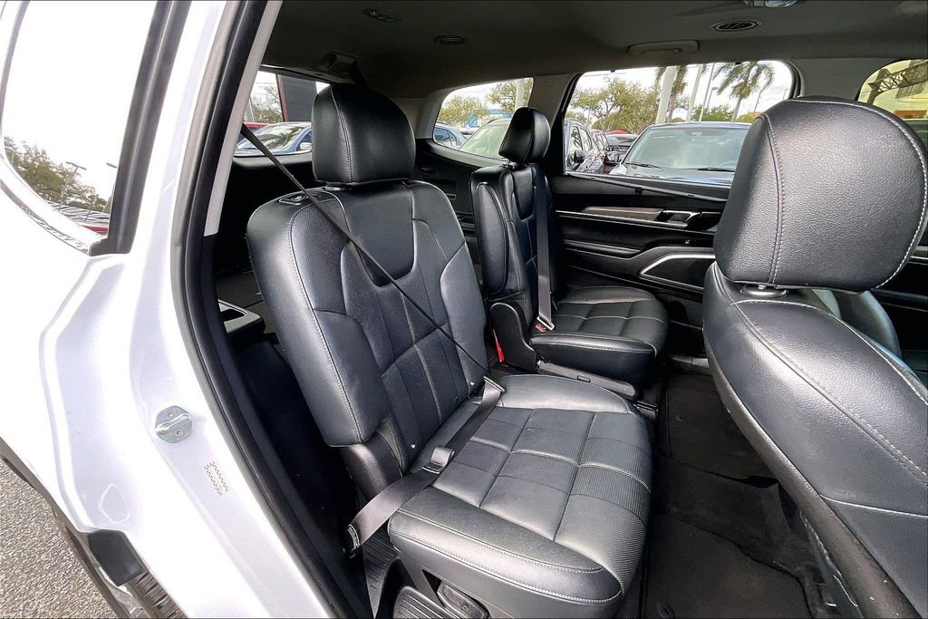 Used 2022 Kia Telluride EX w/ EX Premium Package image 15