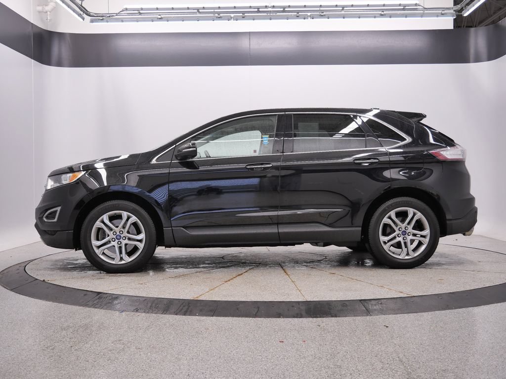 Used 2017 Ford Edge Titanium w/ Technology Package AWD/4WD image 2