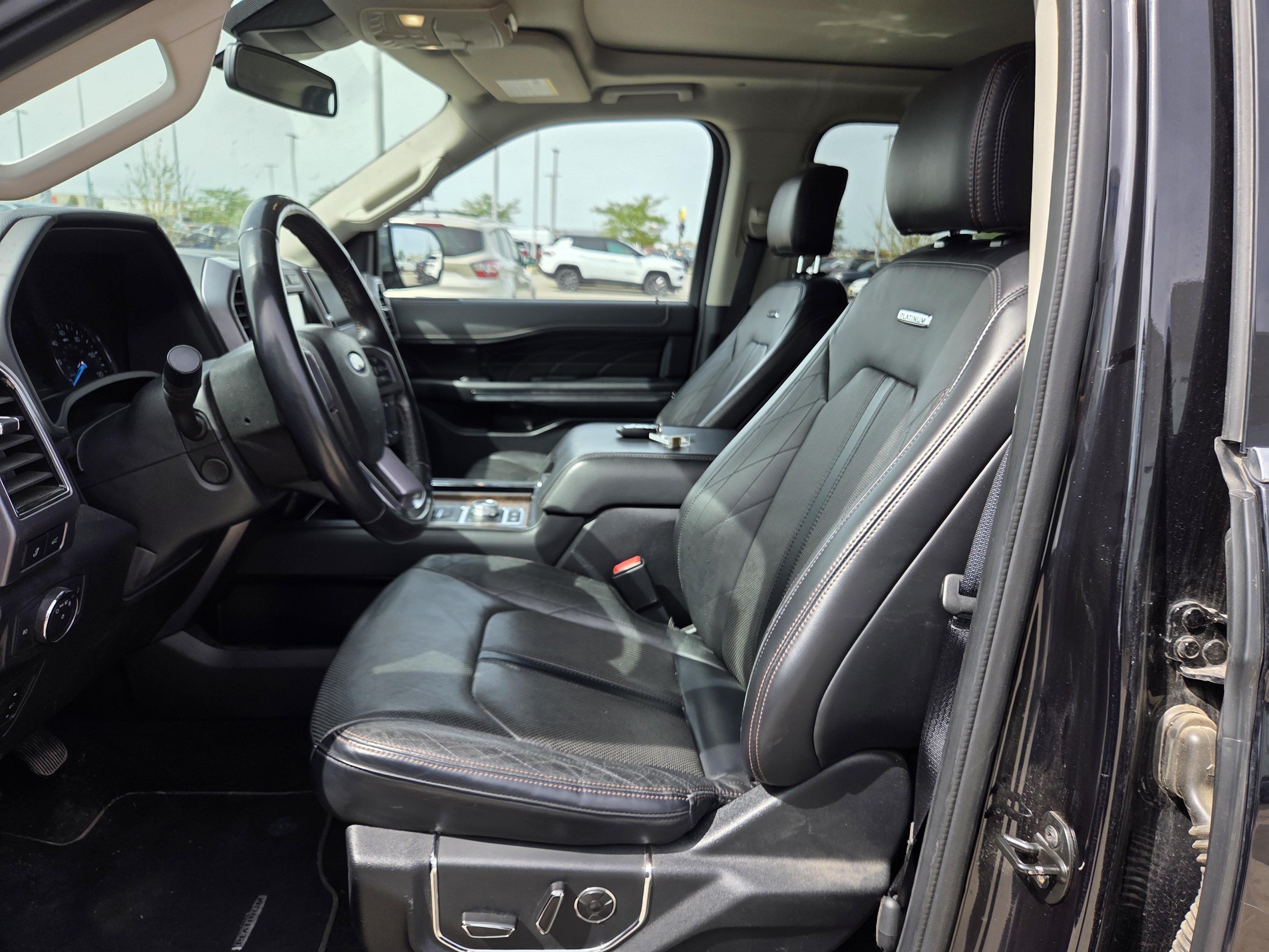 Used 2019 Ford Expedition Platinum AWD/4WD image 8