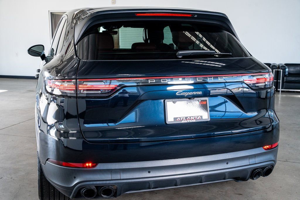 Used 2022 Porsche Cayenne Platinum Edition image 22