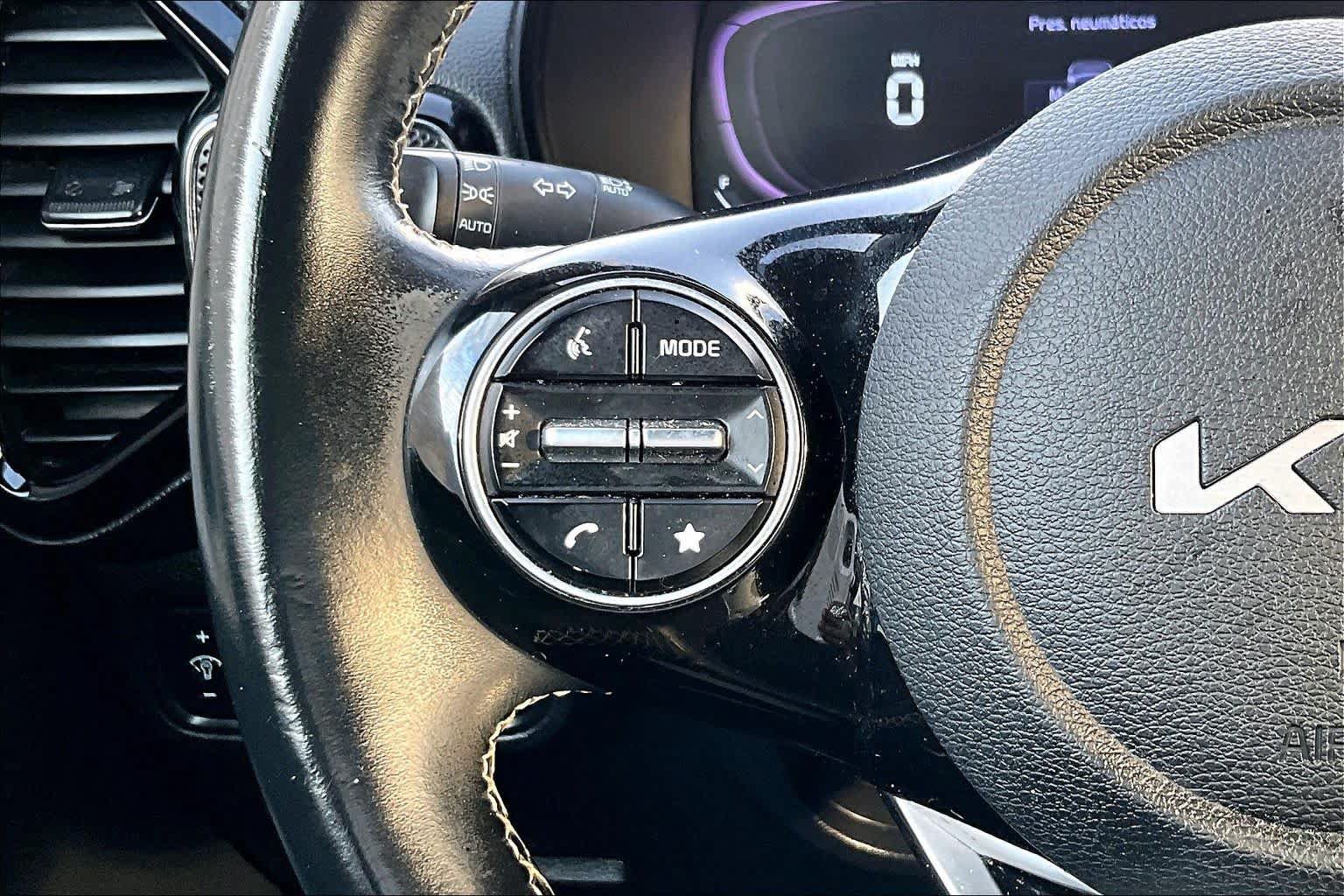 Certified 2023 Kia Soul GT-Line FWD image 23