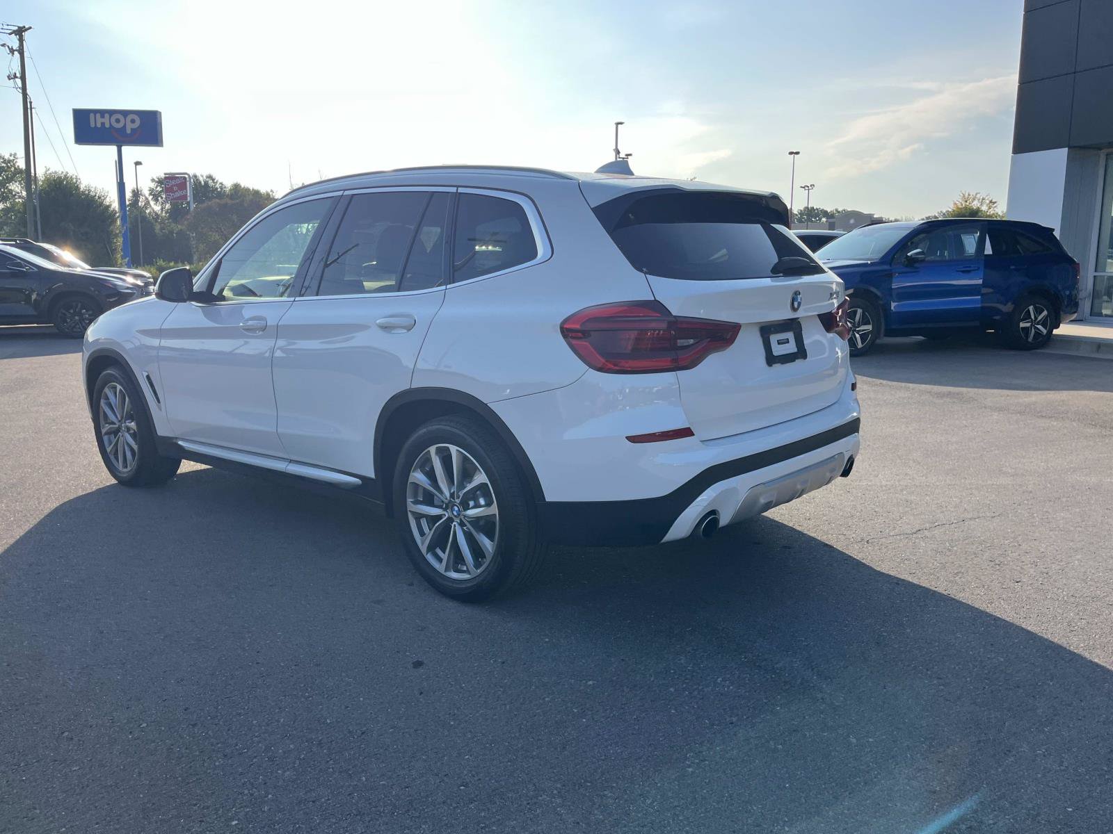 Used 2018 BMW X3 xDrive30i AWD/4WD image 6