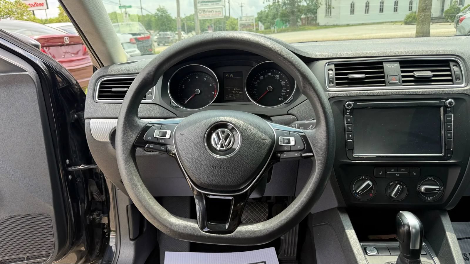 Used 2015 Volkswagen Jetta SE FWD image 13