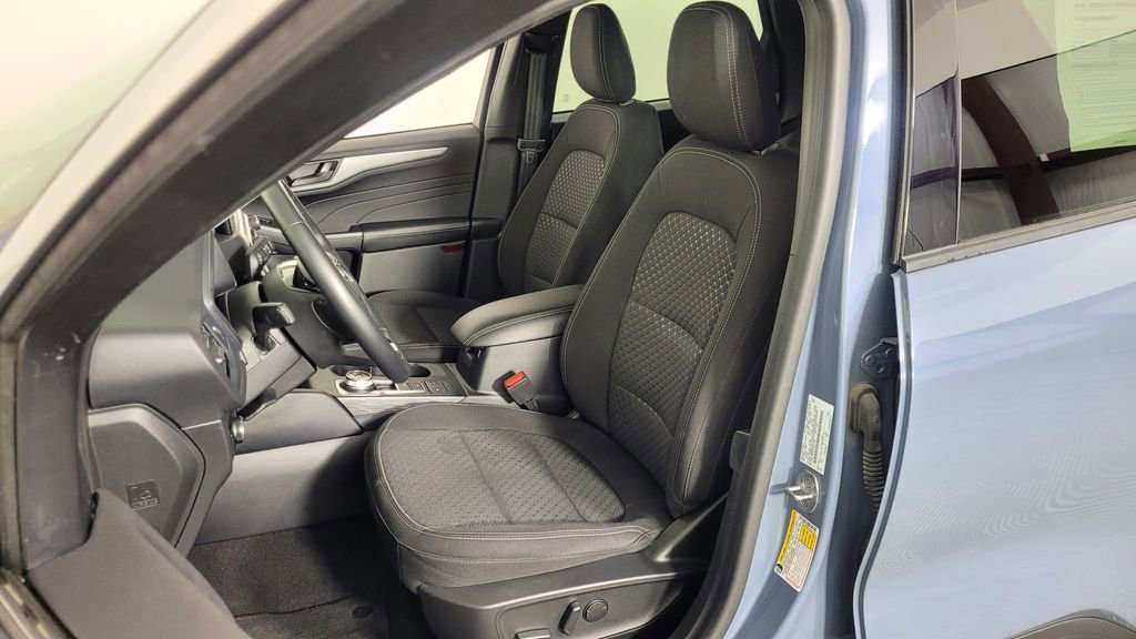 Used 2023 Ford Escape Active image 16