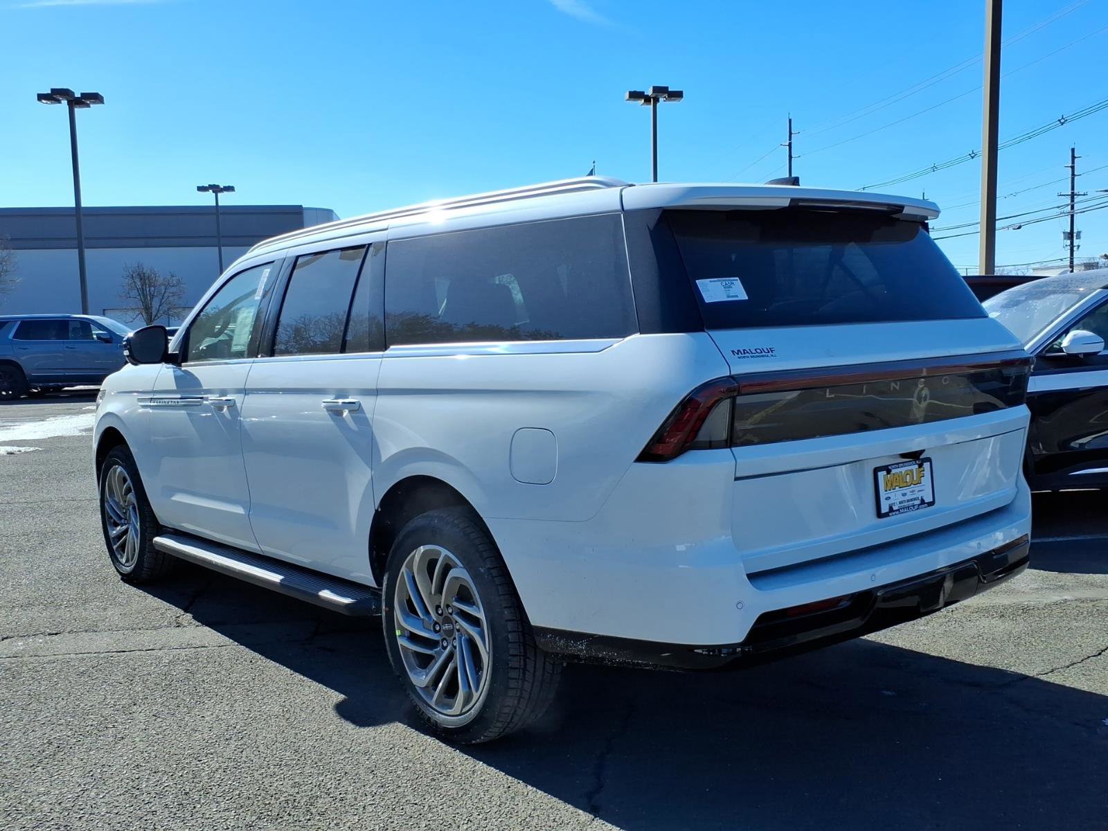 New 2026 Lincoln Navigator L Premier image 4