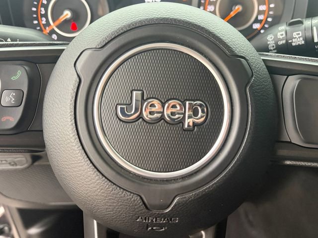 Used 2025 Jeep Wrangler Sport AWD/4WD image 7
