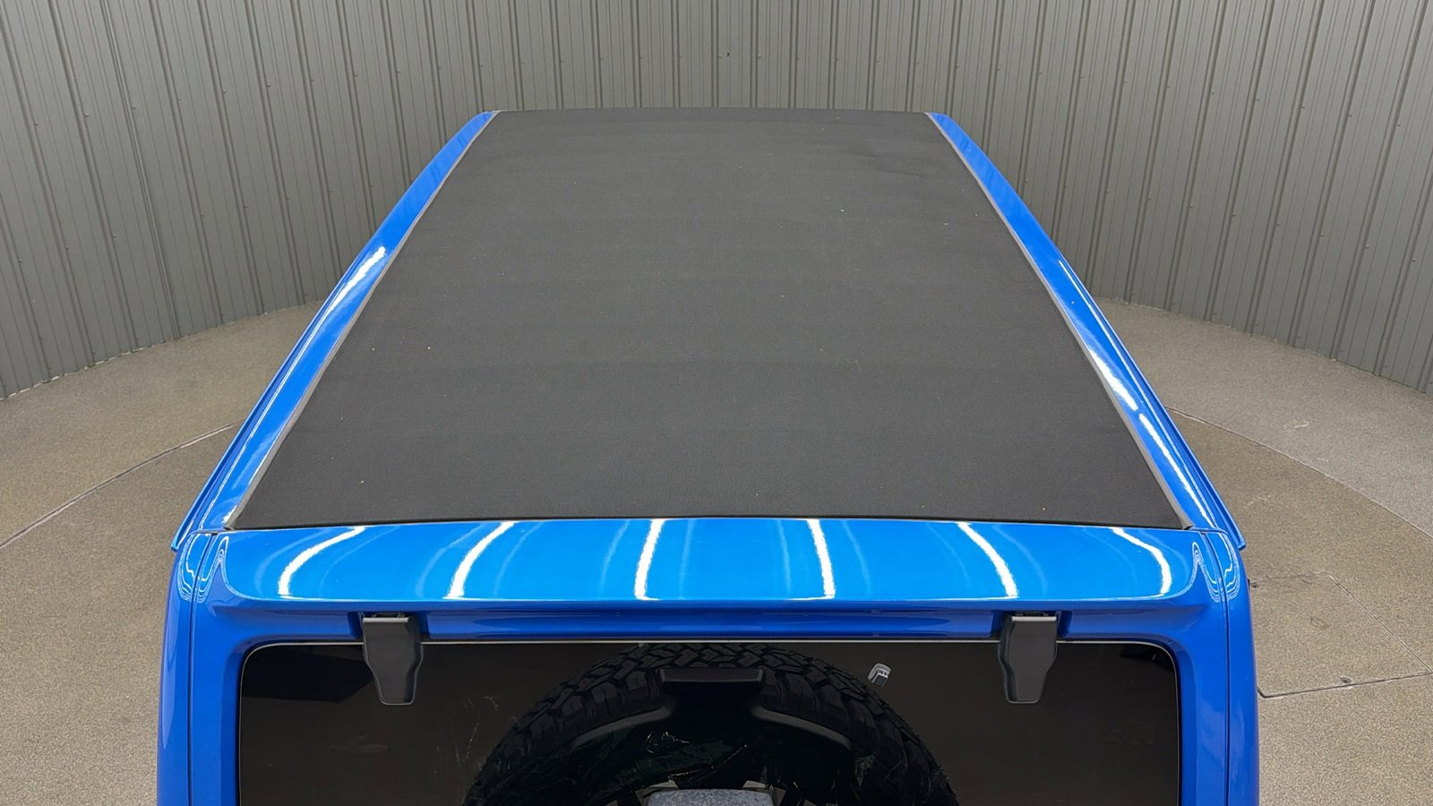 Used 2024 Jeep Wrangler Unlimited Sahara w/ Technology Group image 18