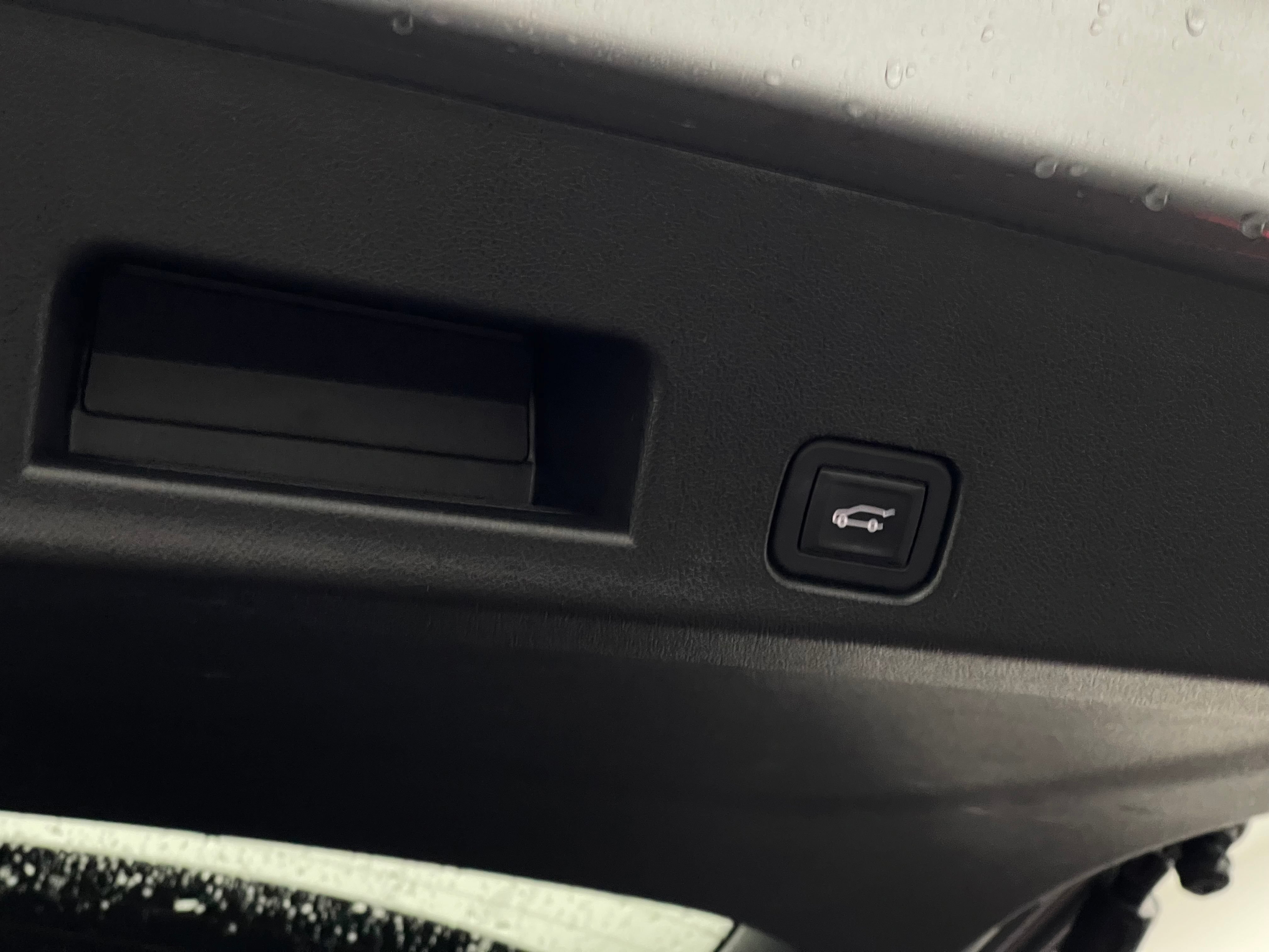 Used 2025 GMC Acadia Elevation FWD image 10