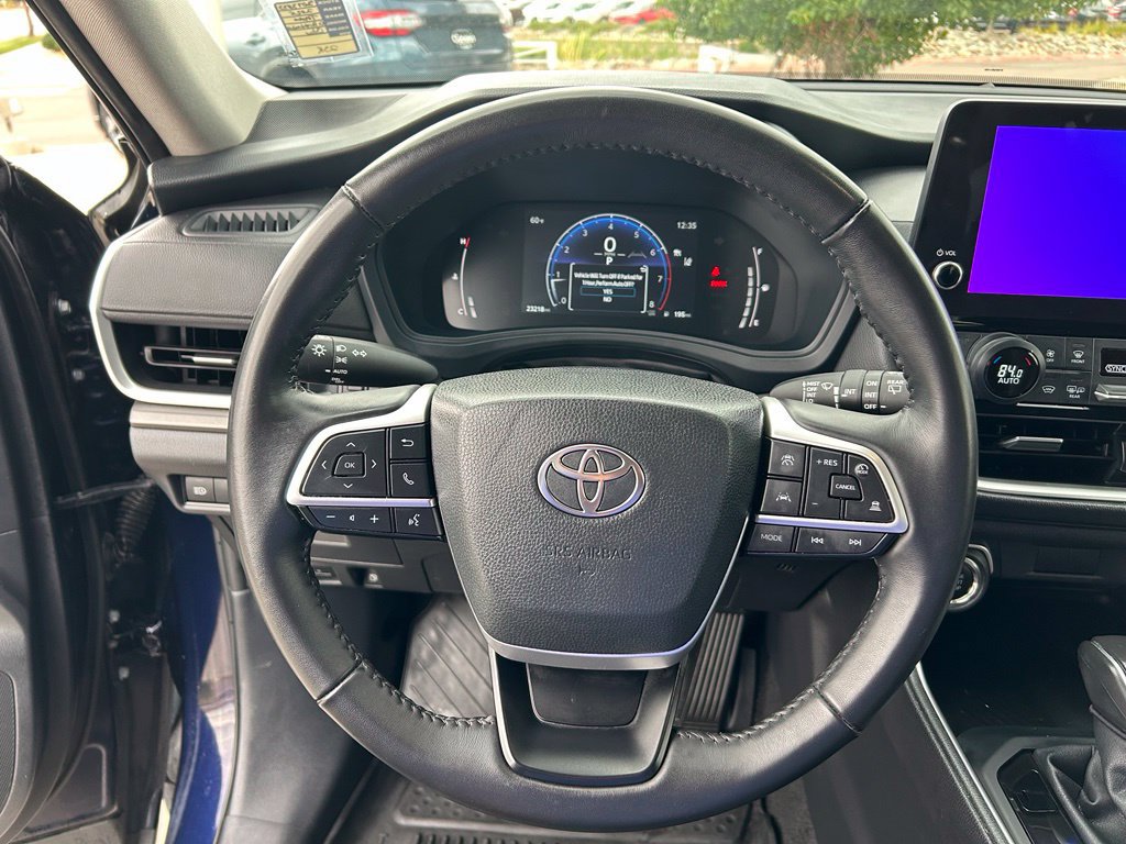 Used 2025 Toyota Grand Highlander AWD image 10