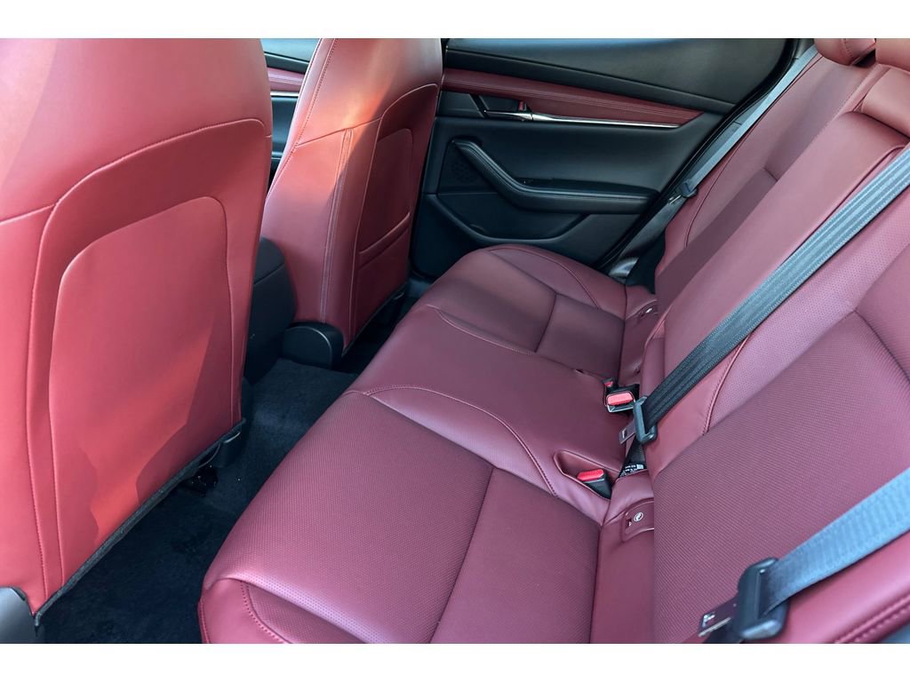 New 2026 MAZDA MAZDA3 Hatchback w/Premium Plus Pkg image 12