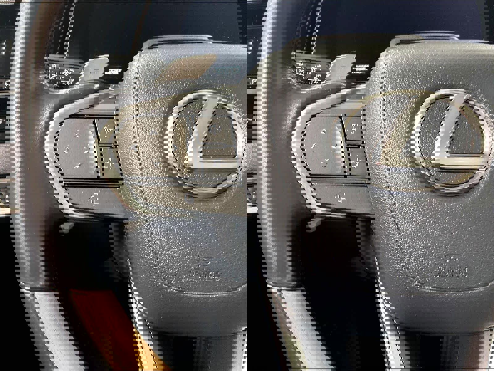 Used 2025 Lexus RX 450h Luxury w/ Convenience Package image 23