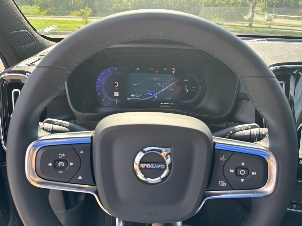 New 2024 Volvo XC40 Recharge Plus w/ Protection Package Premier image 18