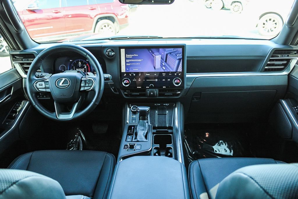 Used 2025 Lexus GX 550 w/ Cold Area Package AWD/4WD image 13