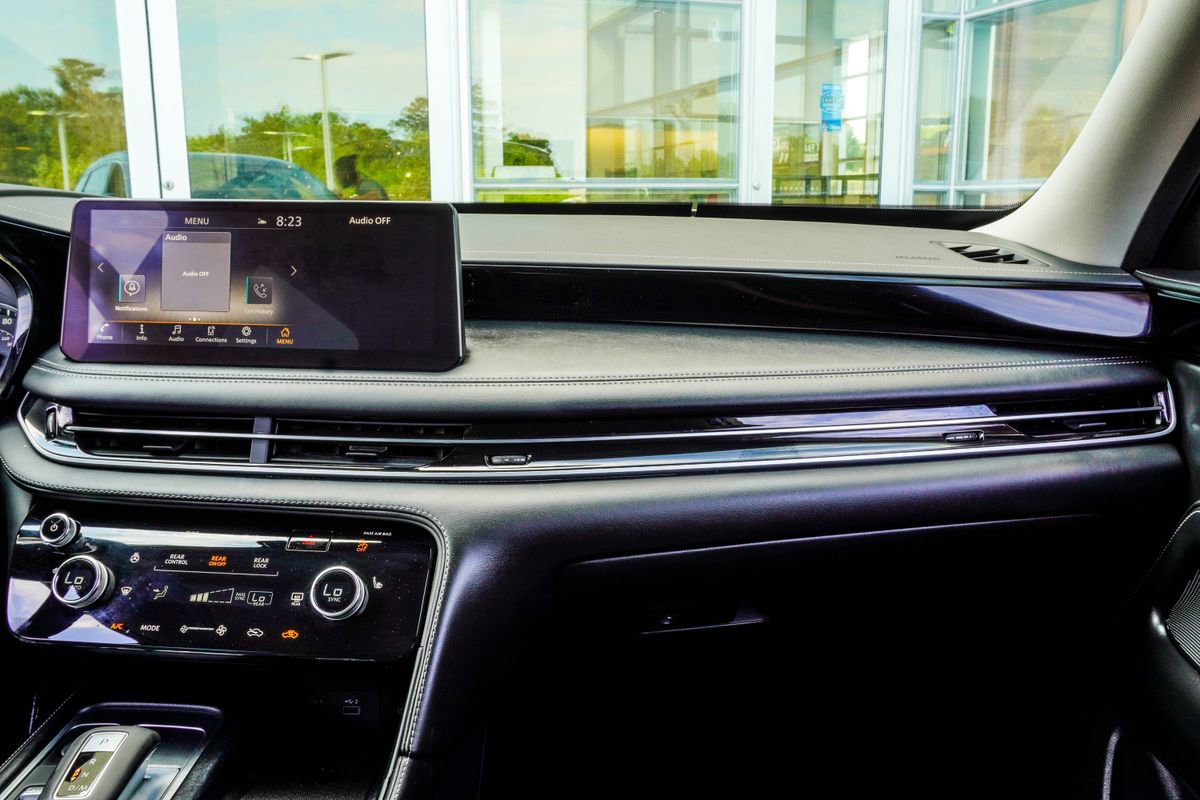 Certified 2024 INFINITI QX60 Pure image 17