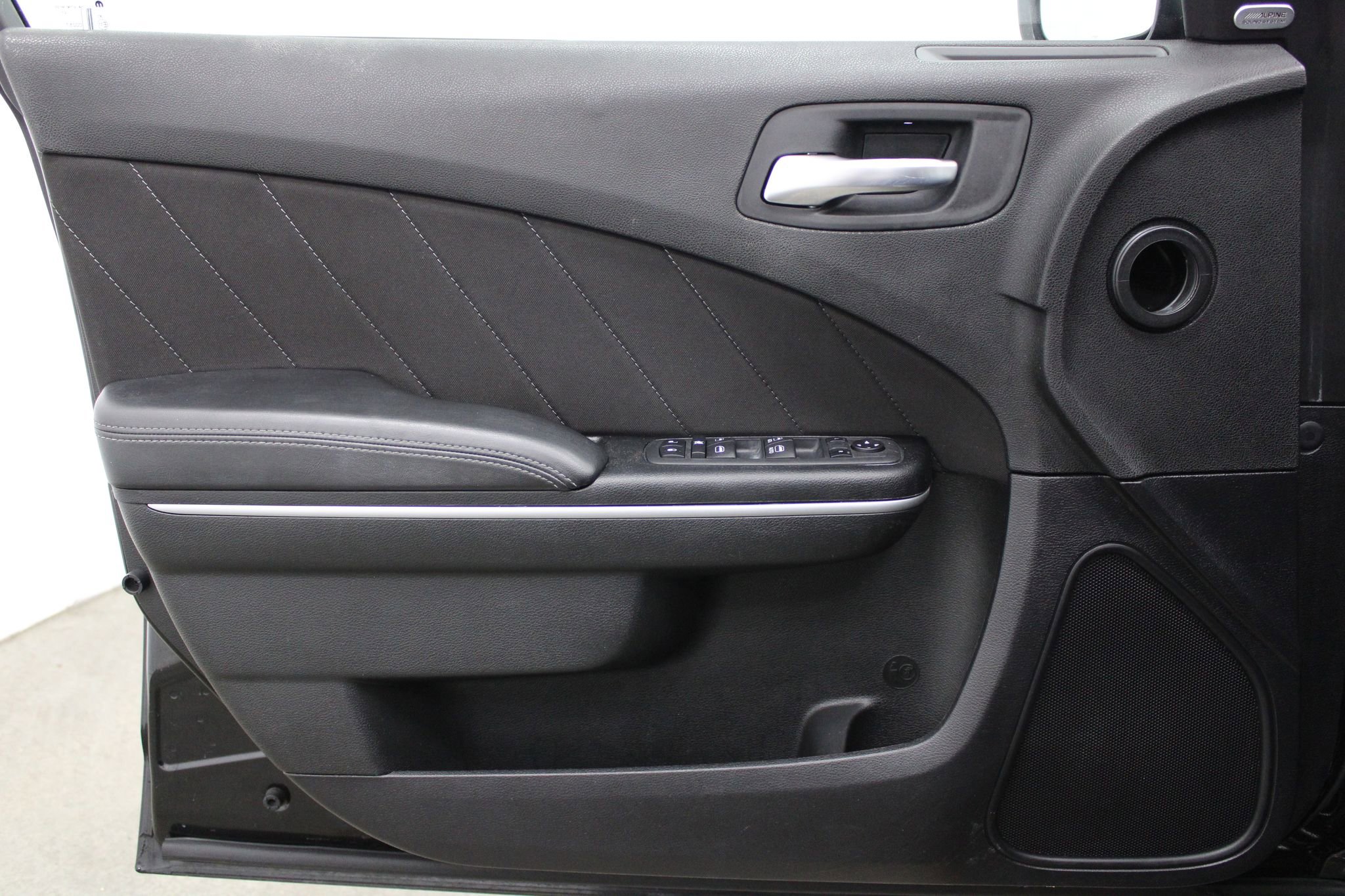 Used 2023 Dodge Charger SXT RWD image 11