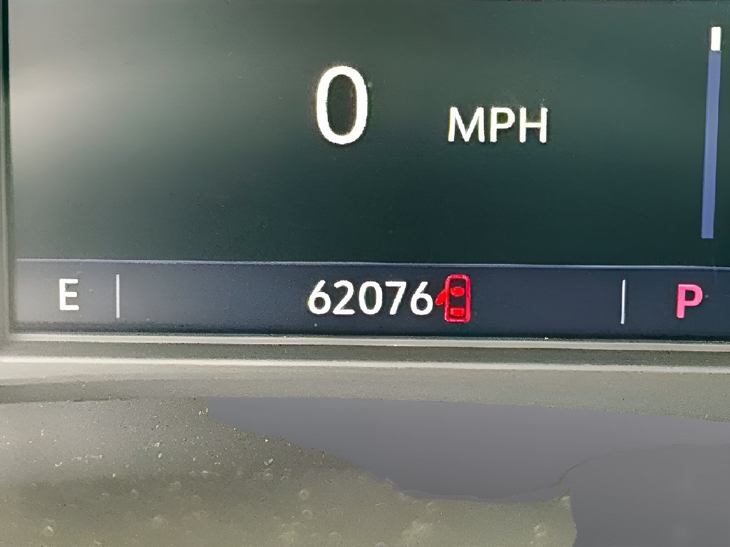 Used 2021 Buick Enclave Essence FWD image 12