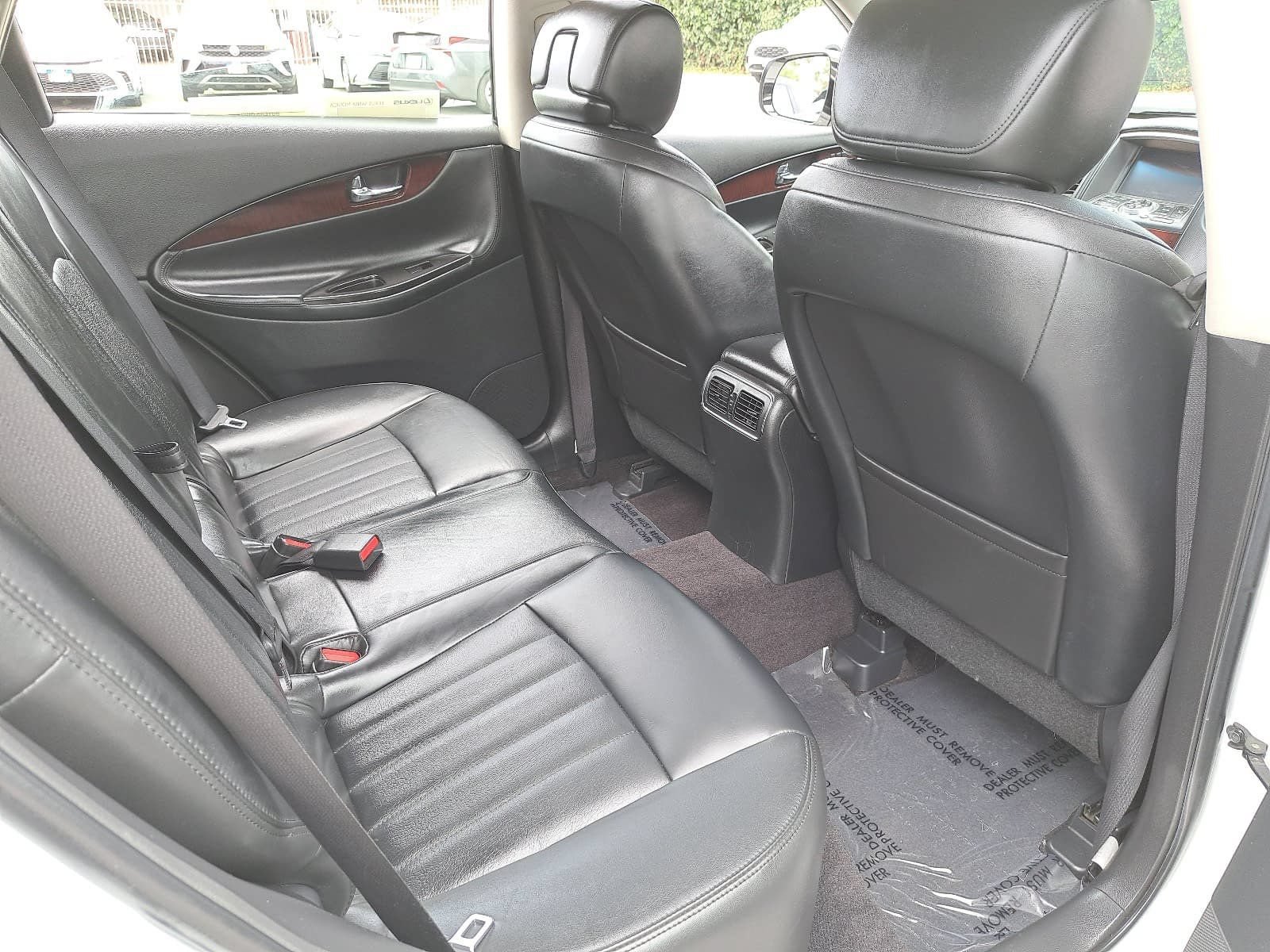 Used 2016 INFINITI QX50 2WD w/ Deluxe Touring Package image 11