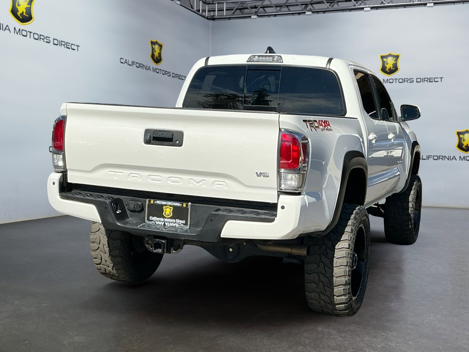 Used 2022 Toyota Tacoma TRD Off-Road w/ Technology Package image 5