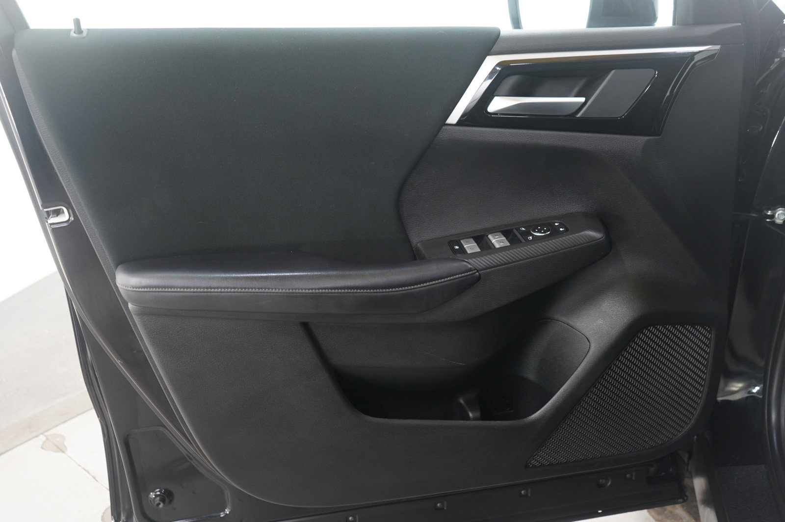 Used 2024 Mitsubishi Outlander ES image 22