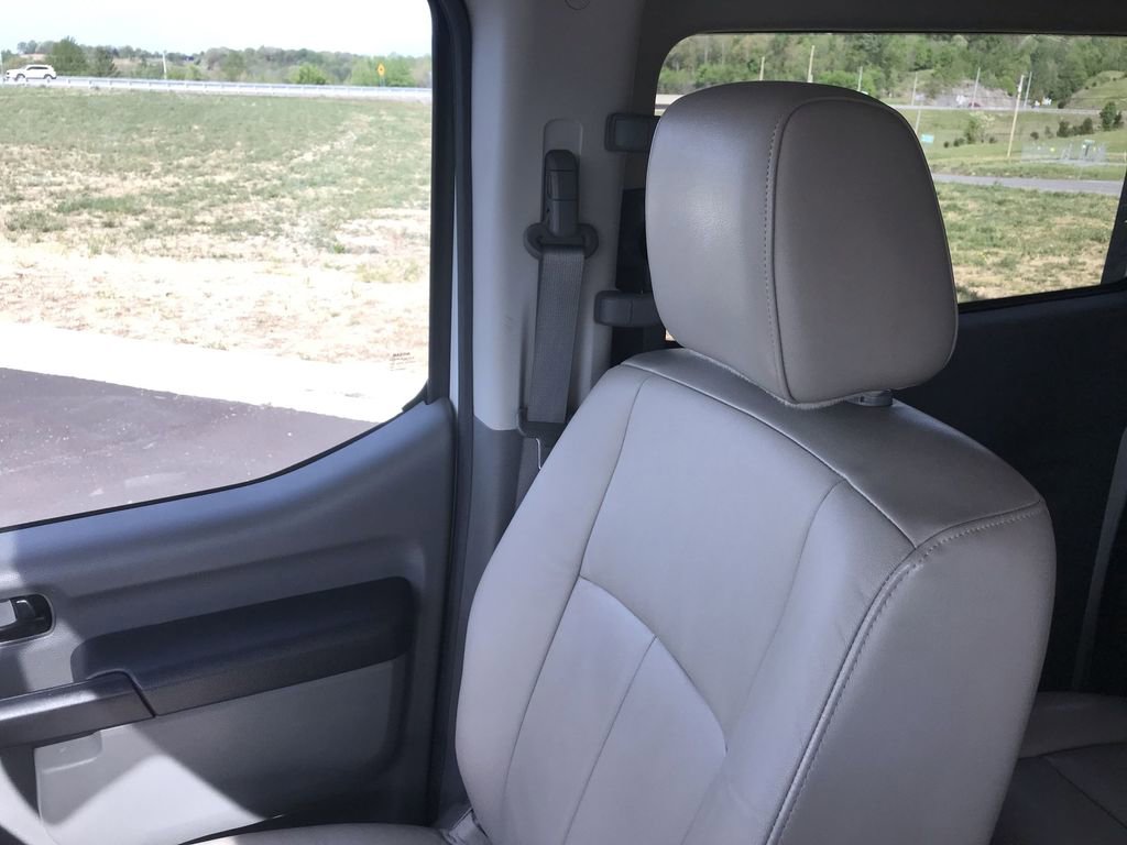 Used 2016 Nissan NV 3500 SL RWD image 23