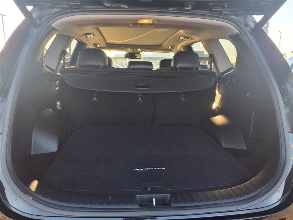 Used 2019 Hyundai Santa Fe FWD image 19