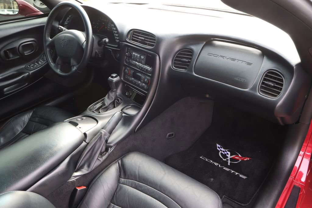 Used 2002 Chevrolet Corvette Coupe w/ Preferred Equipment Group2 image 31