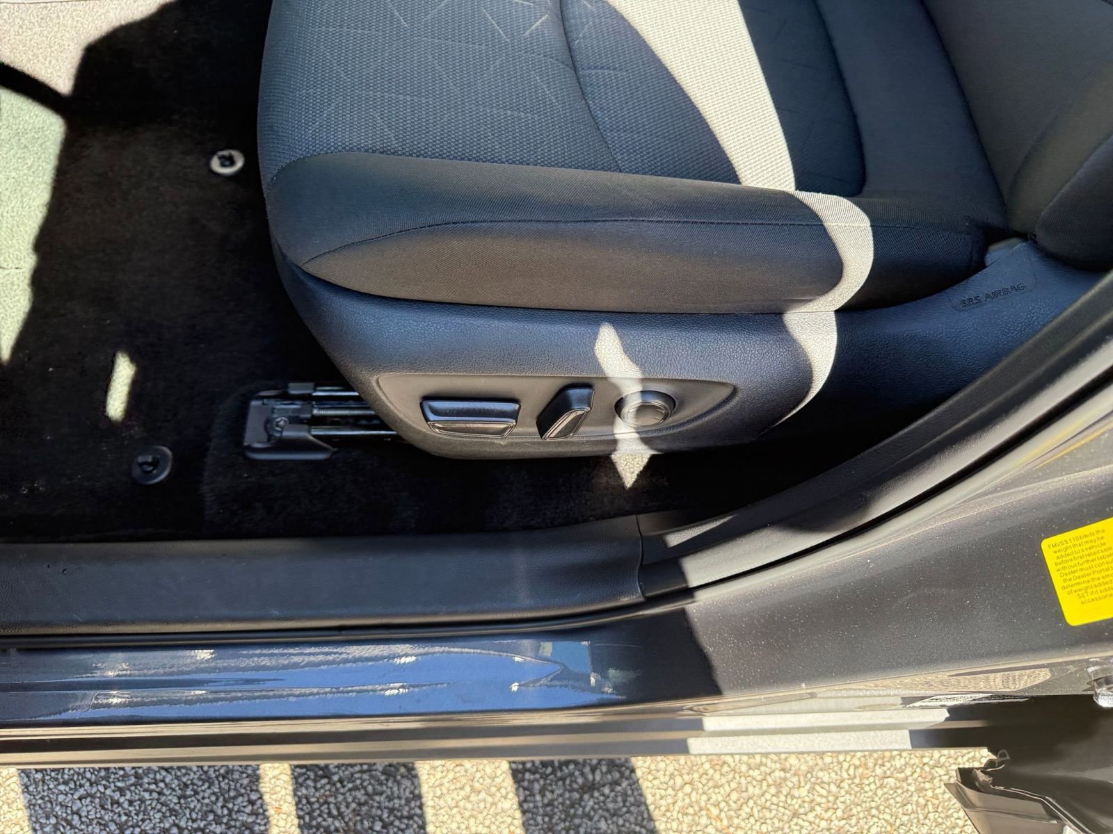 Used 2025 Toyota RAV4 XLE image 23