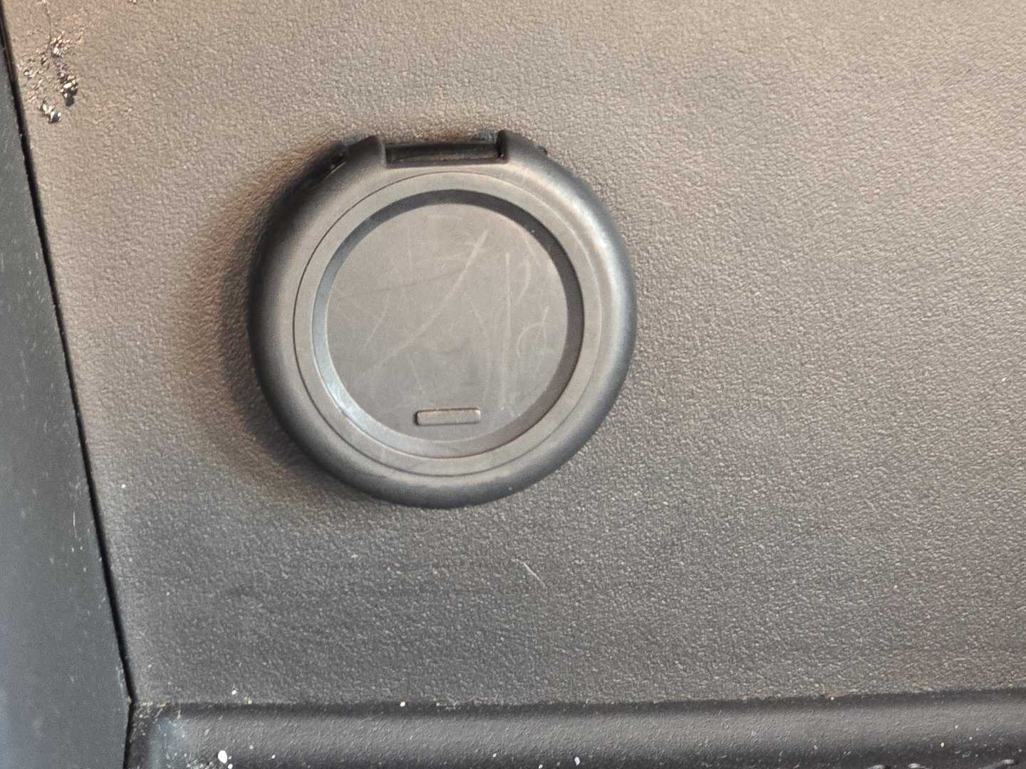 Used 2025 Nissan Pathfinder SV FWD image 9