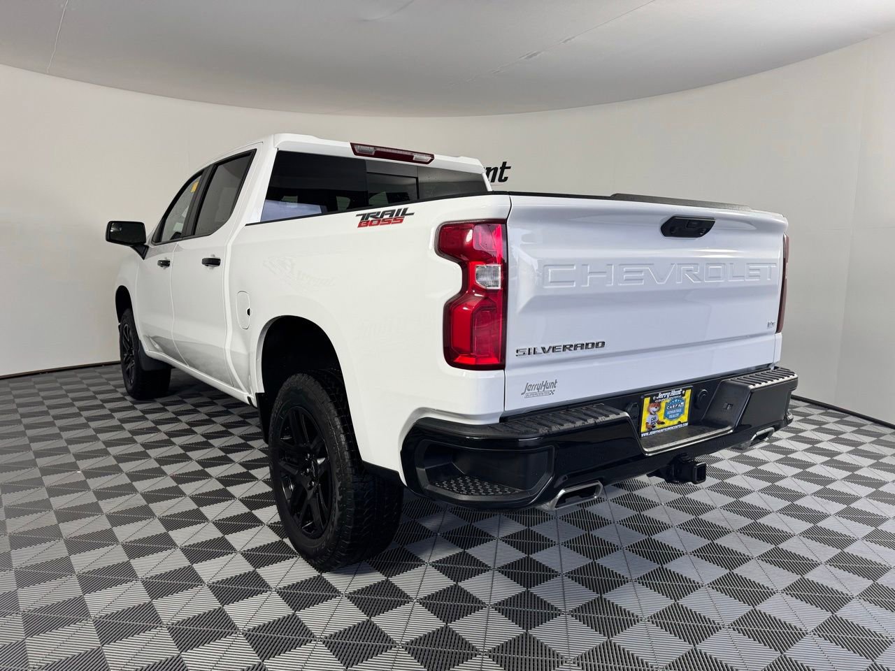 Used 2025 Chevrolet Silverado 1500 LT Trail Boss w/ Convenience Package II image 7