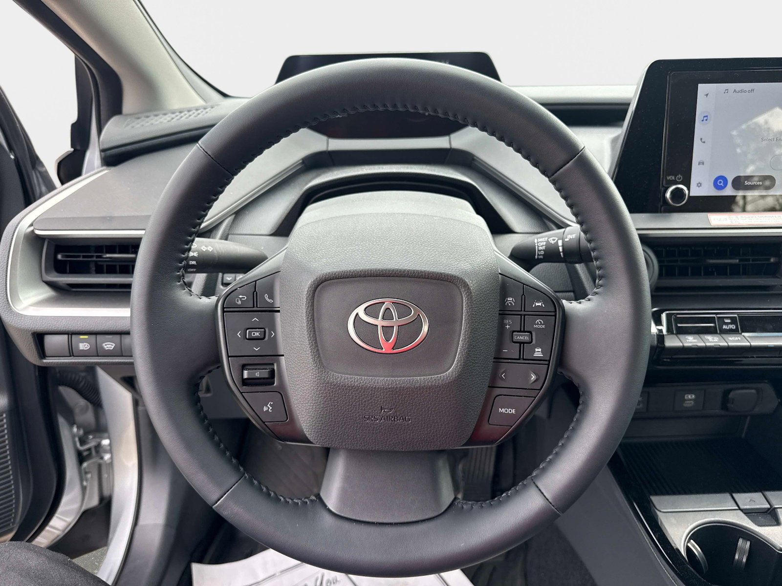 Used 2026 Toyota Prius LE FWD image 25