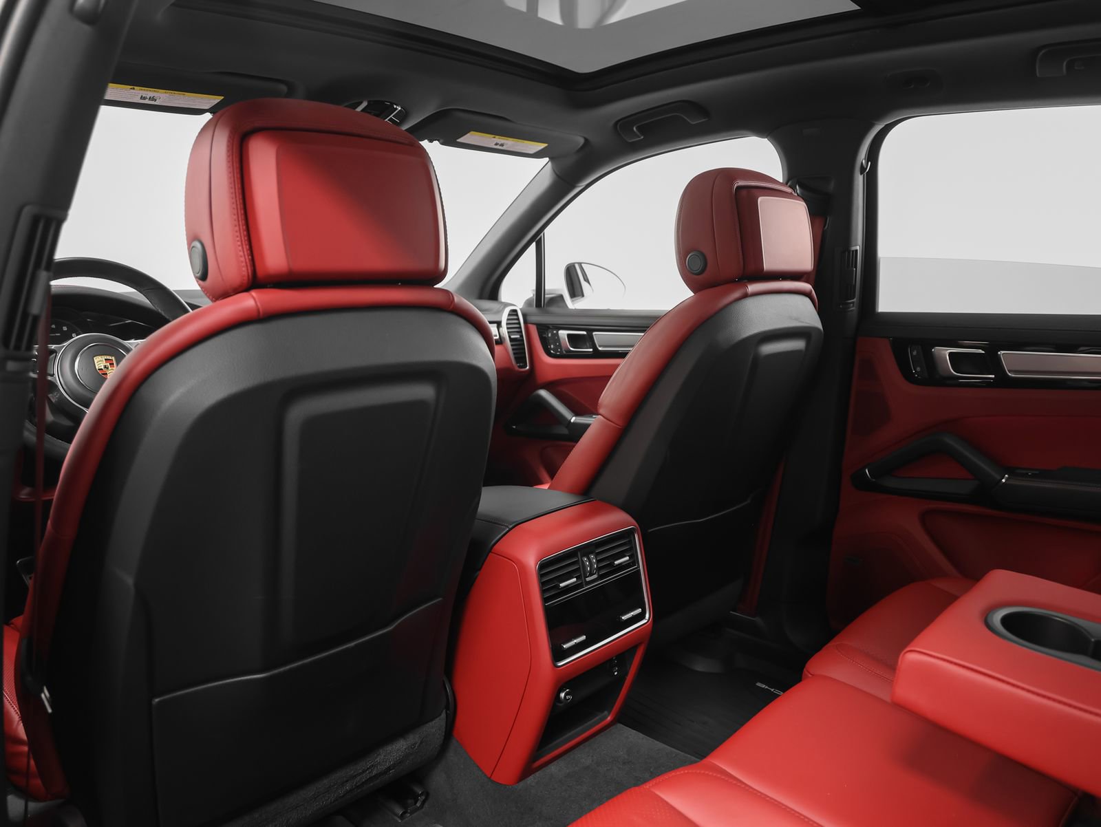 Used 2023 Porsche Cayenne S Platinum image 42