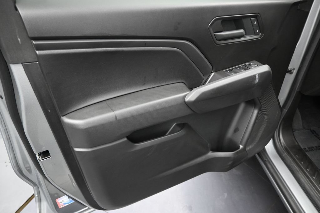 Used 2025 Chevrolet Colorado Trail Boss AWD/4WD image 11