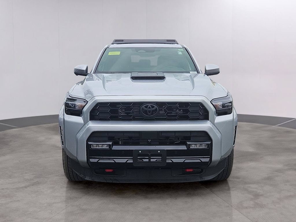 Used 2025 Toyota 4Runner TRD Sport Premium AWD/4WD image 2