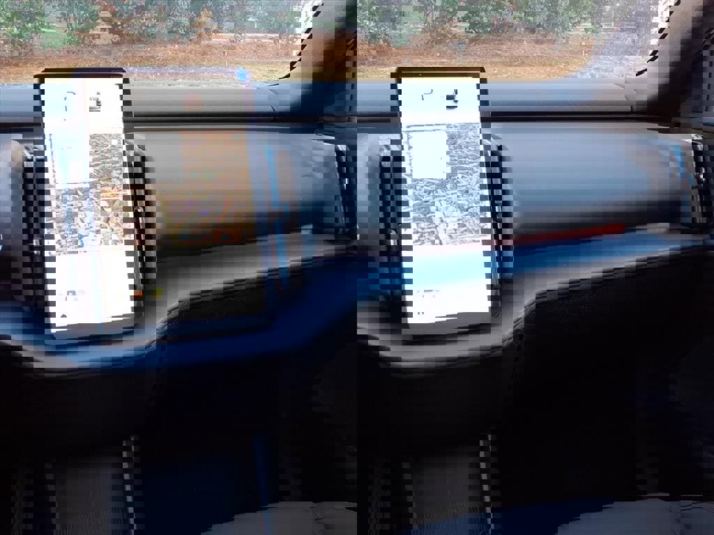 New 2025 Volvo EX30 Plus w/ Protection Package Premier image 12