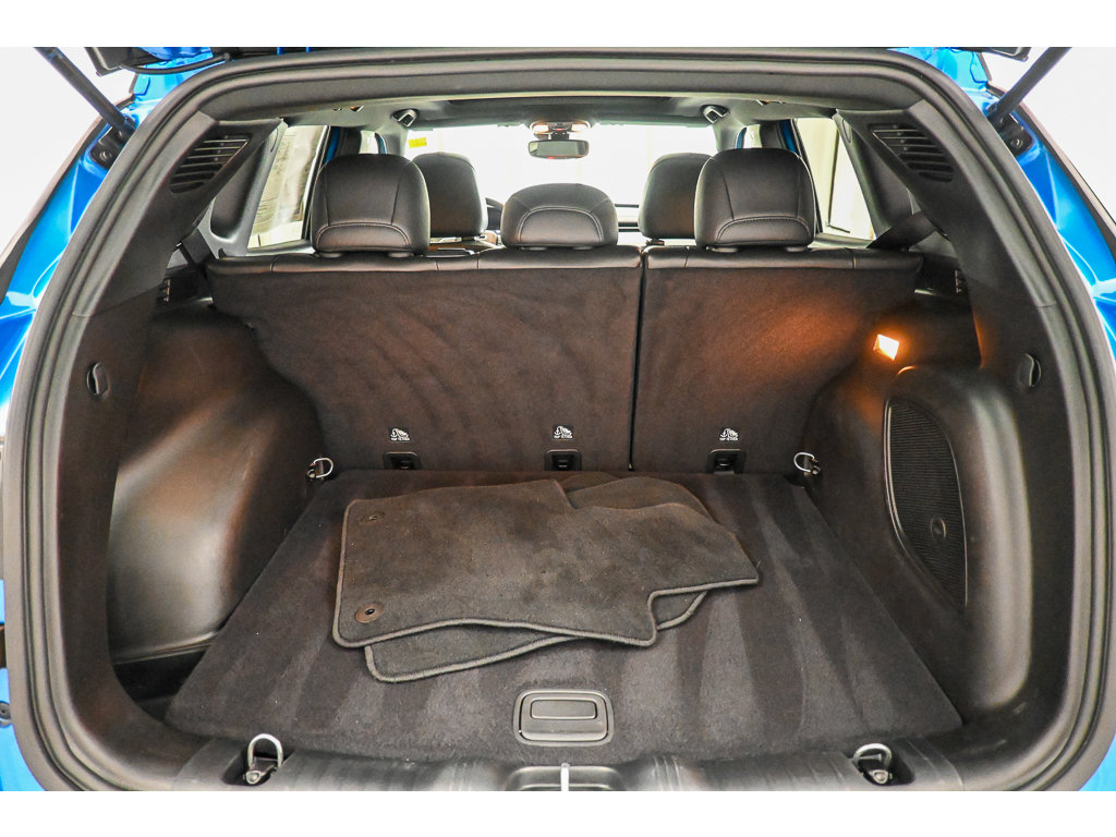 Used 2025 Jeep Compass Limited w/ Sun & Sound Group AWD/4WD image 47