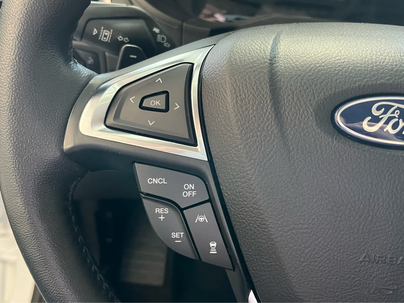 Certified 2024 Ford Edge SEL w/ Convenience Package AWD/4WD image 27