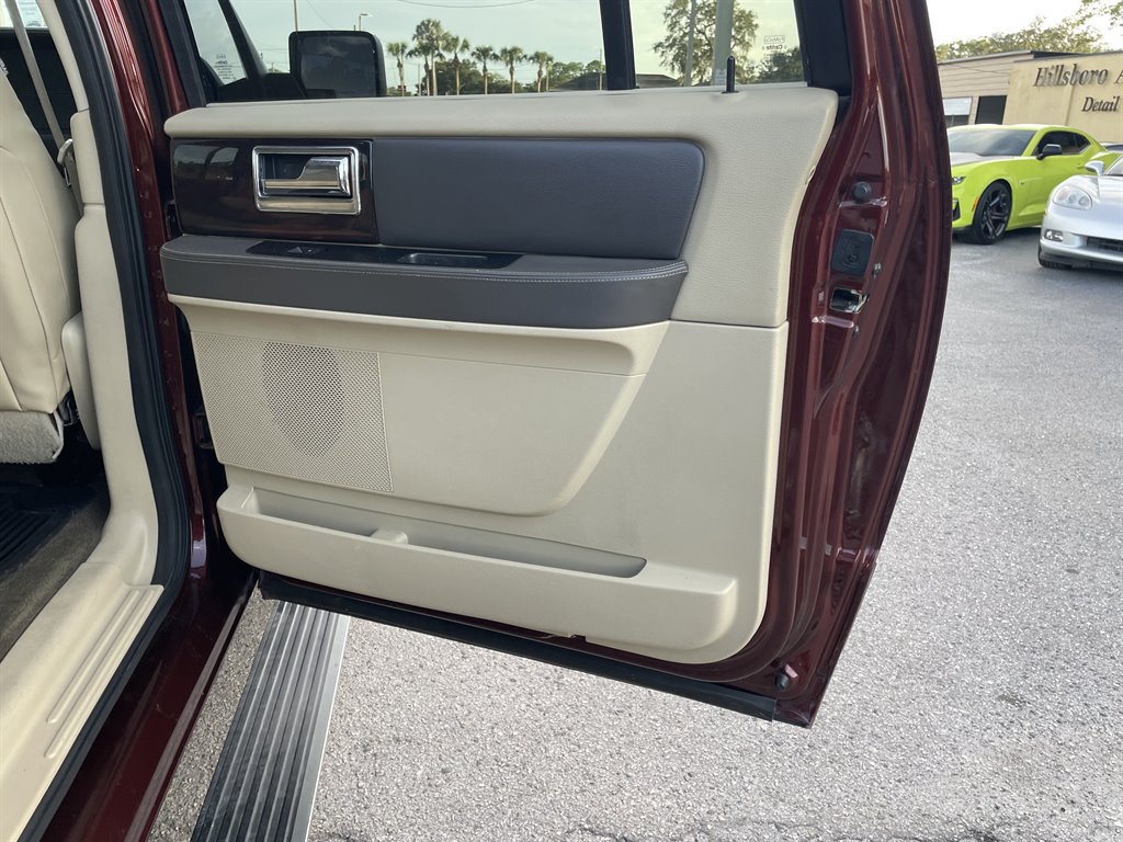 Used 2016 Lincoln Navigator L Reserve AWD/4WD image 36