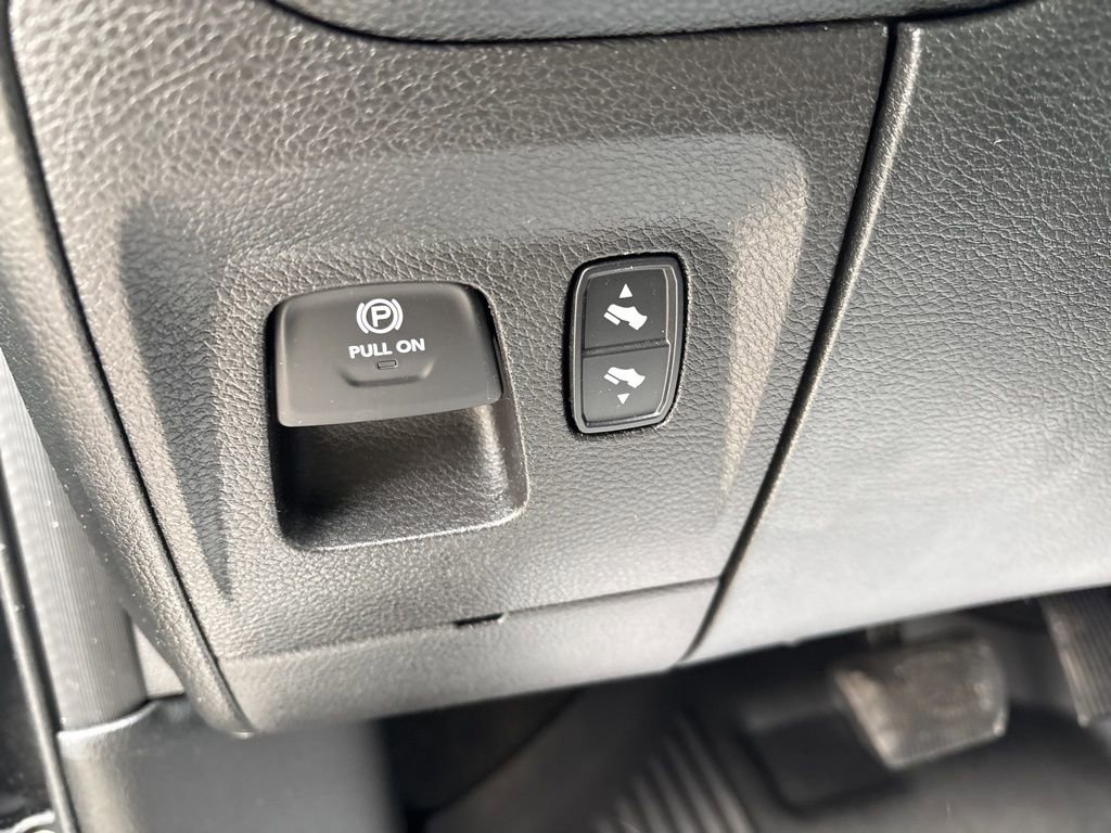 Used 2021 RAM 1500 Laramie w/ Night Edition image 51